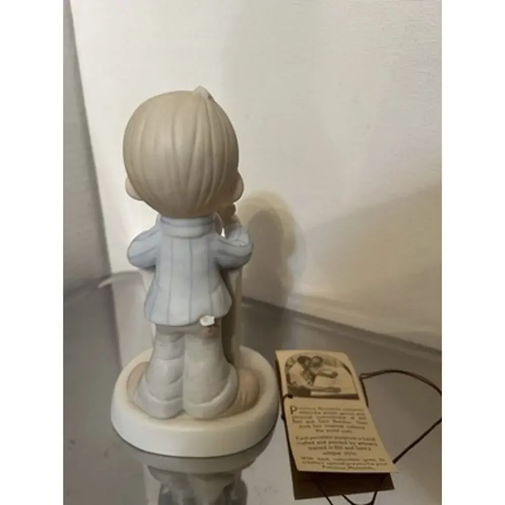 Precious Moments 1982 Club Figurine 